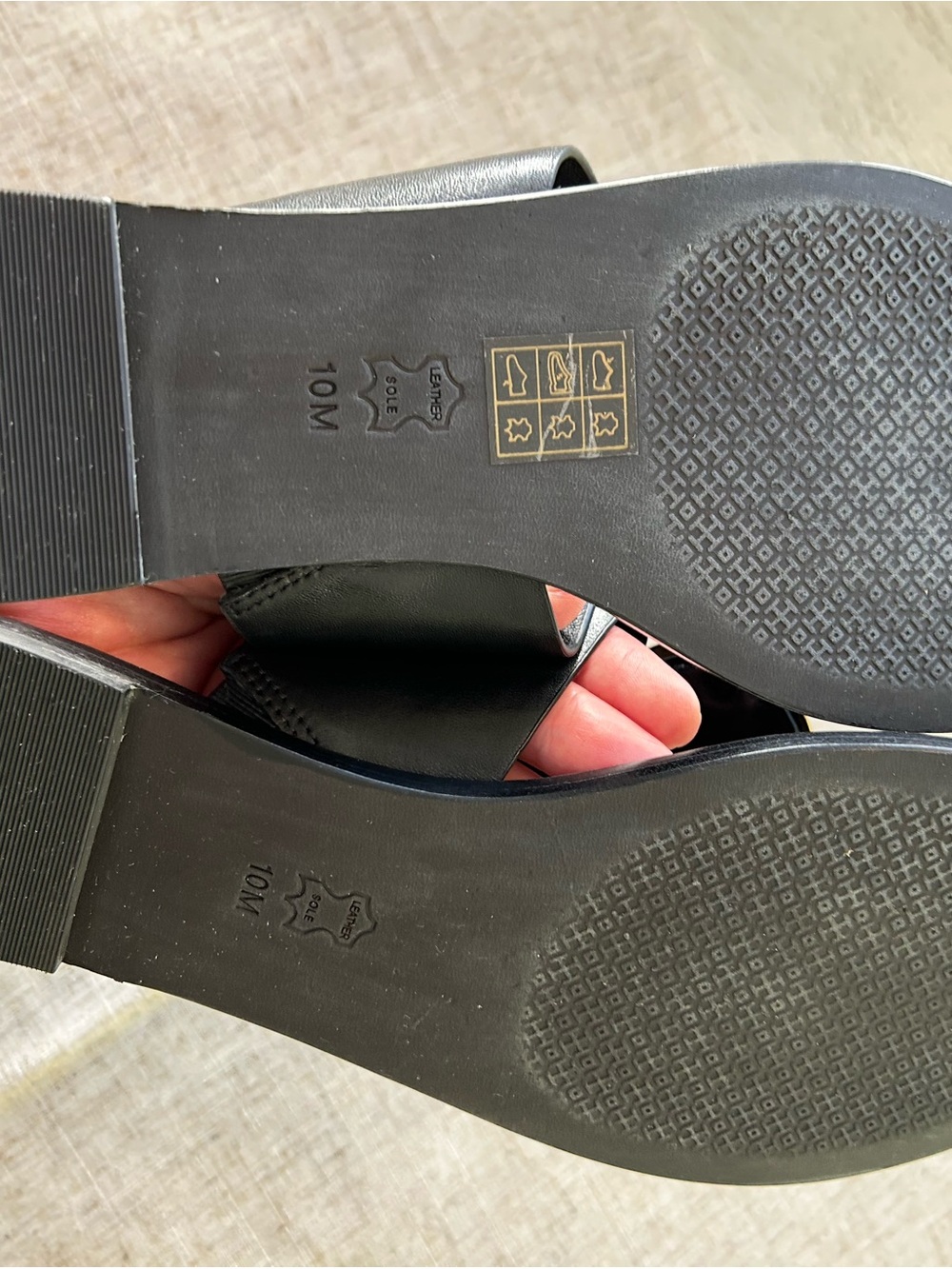 Tory Burch Patos Disk Sandal, Black/Gold, Size 10, Slightly worn. - Picture 4 of 6
